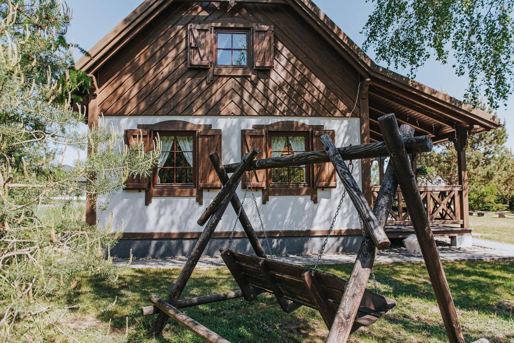 Odpoczynek nad jeziorem na Pomorzu Środkowym Borne Sulinowo Zewnętrze zdjęcie